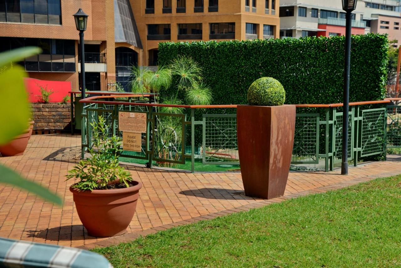 The Centurion Hotel Exterior photo