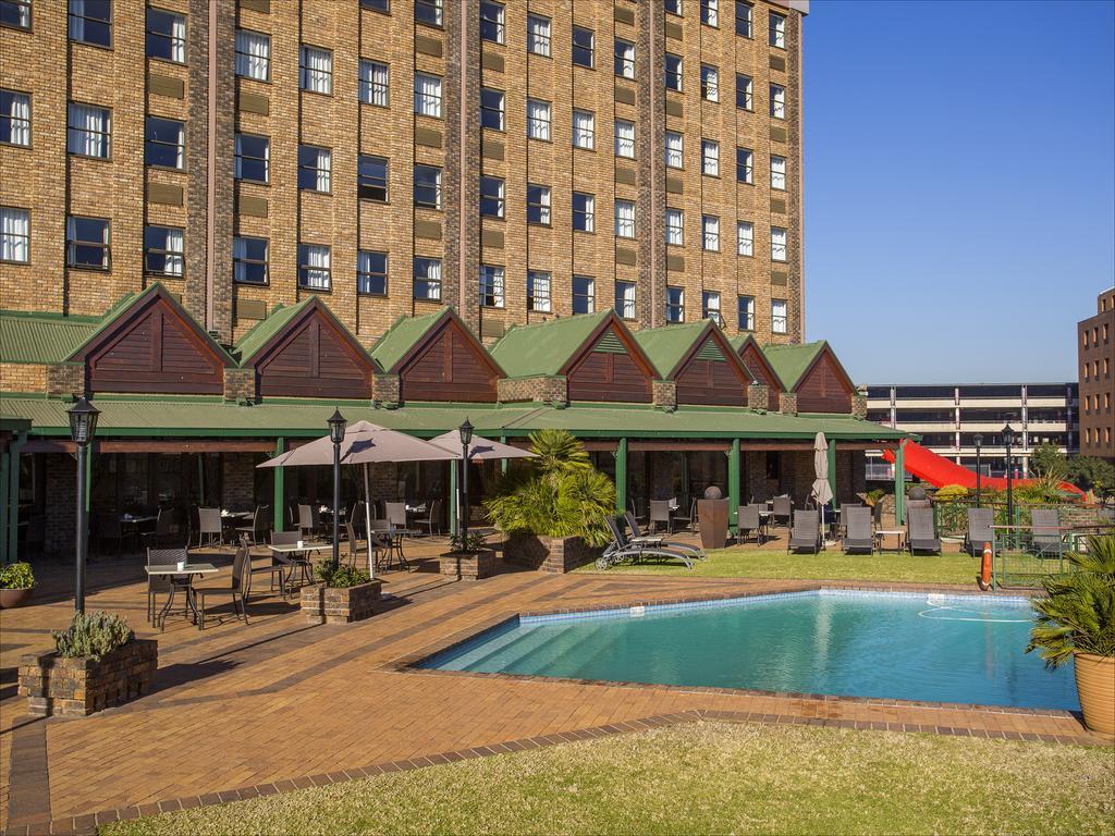 The Centurion Hotel Exterior photo